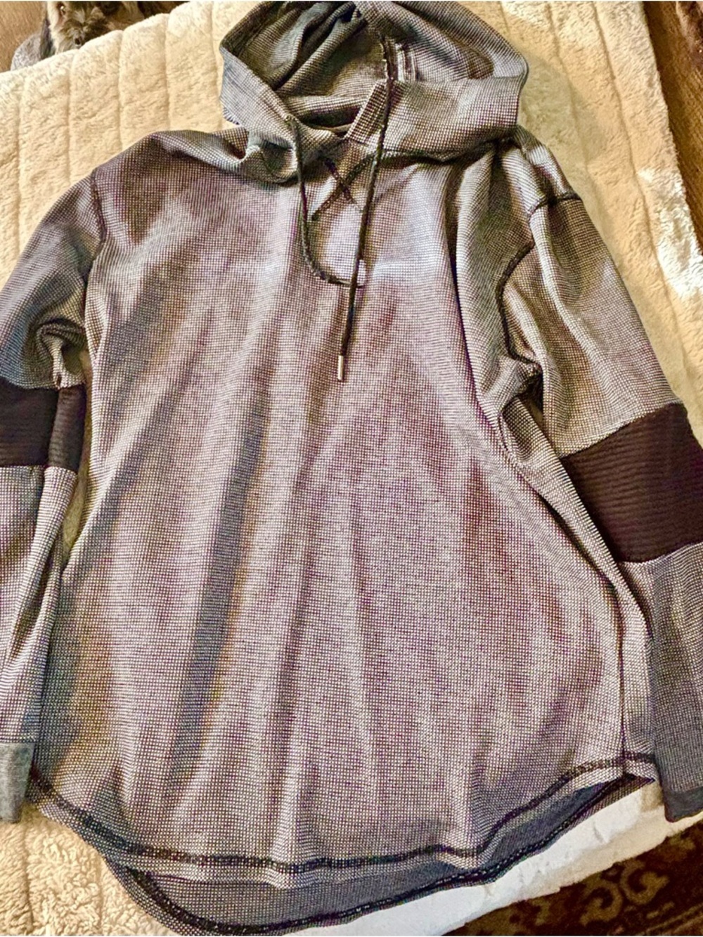 Men's Long Sleeve Hooded Pullover in Charcoal